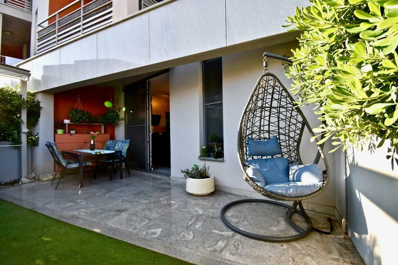 Amazing Luxury Apartment 200 M From The Beach Pula