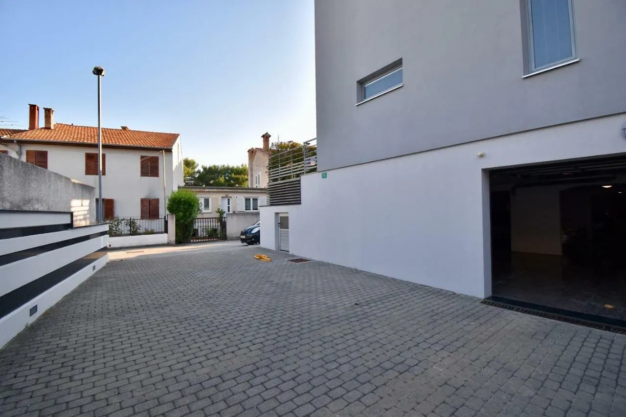 Amazing Luxury Apartment 200 M From The Beach Пула 0*,
