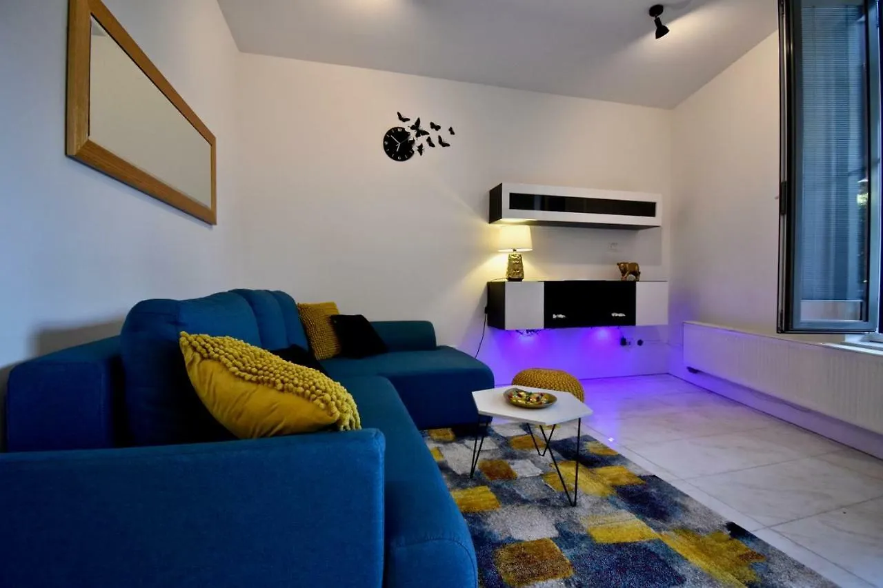 Amazing Luxury Apartment 200 M From The Beach Pula
