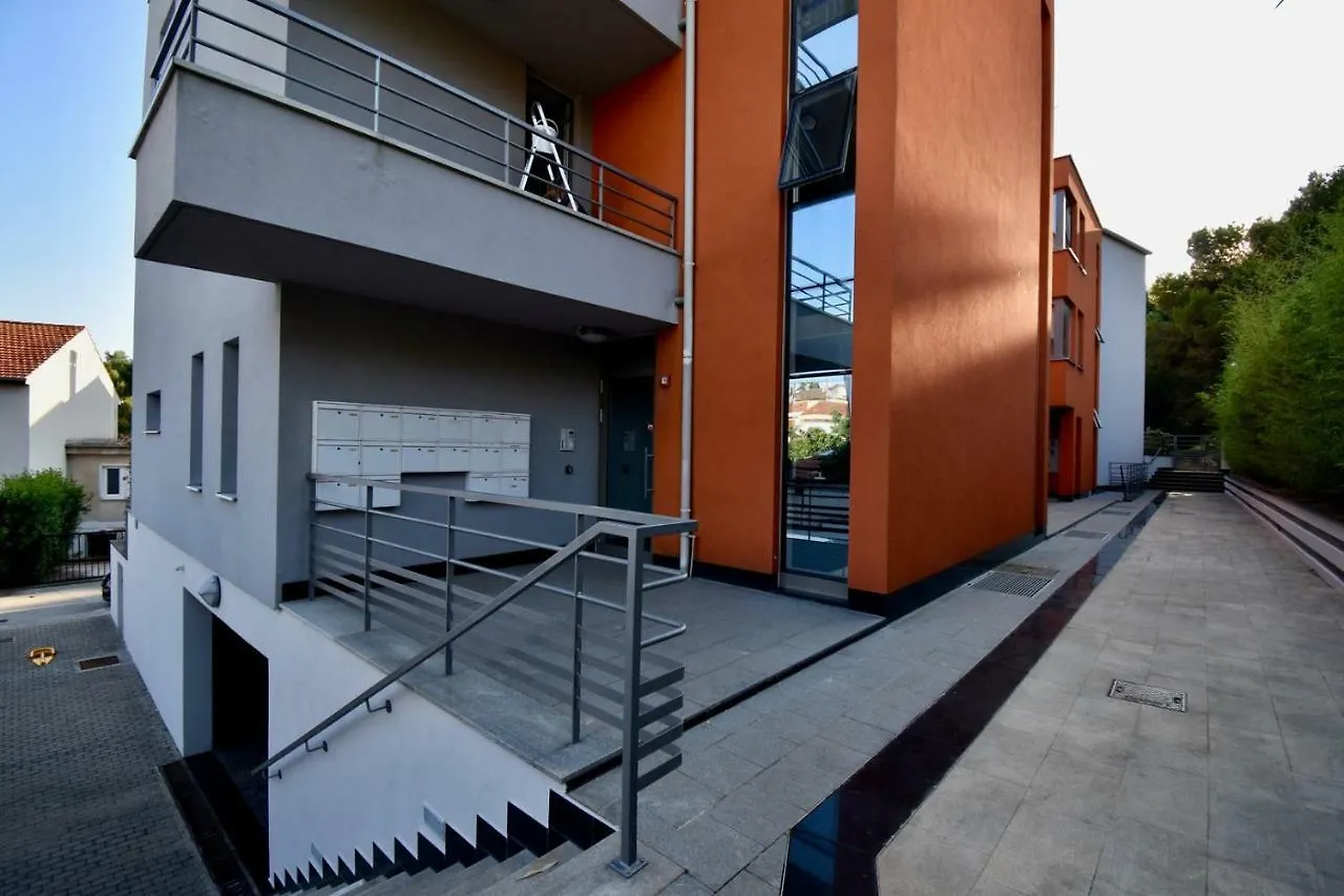 Amazing Luxury Apartment 200 M From The Beach Pula