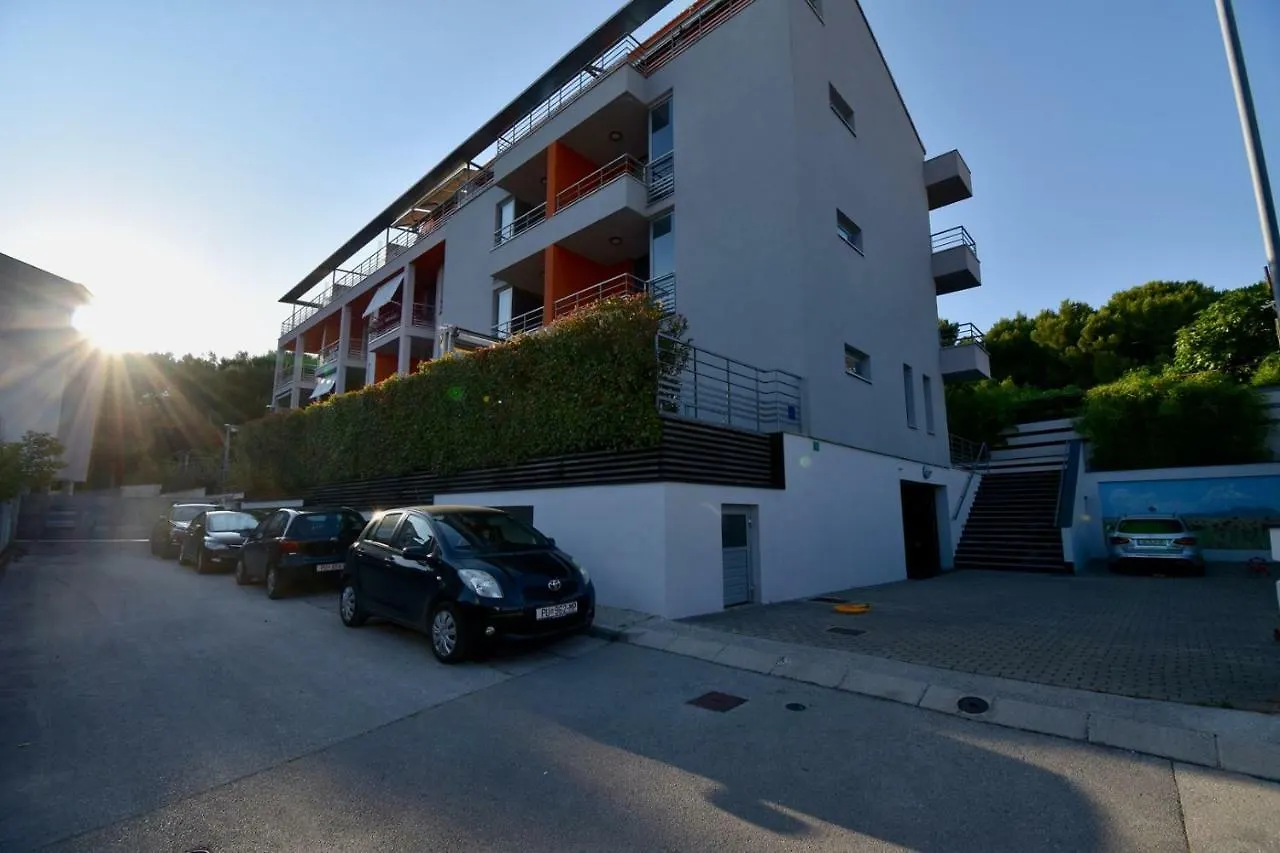 Amazing Luxury Apartment 200 M From The Beach Pula