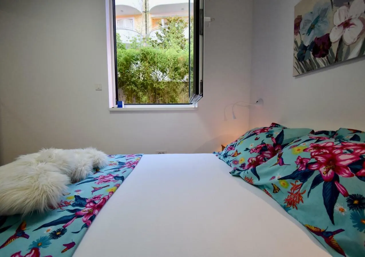 Amazing Luxury Apartment 200 M From The Beach Пула